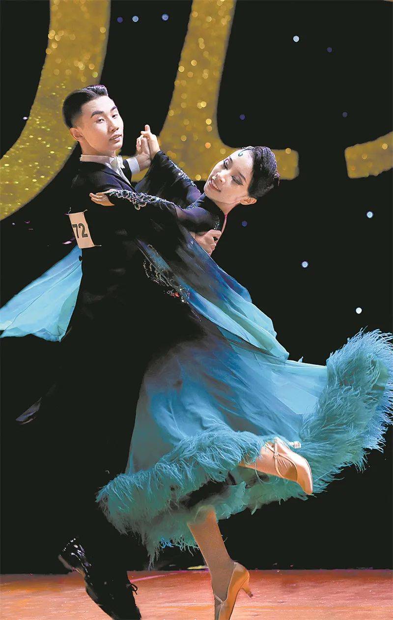 引人入胜的摩登舞_造型_画面_舞蹈