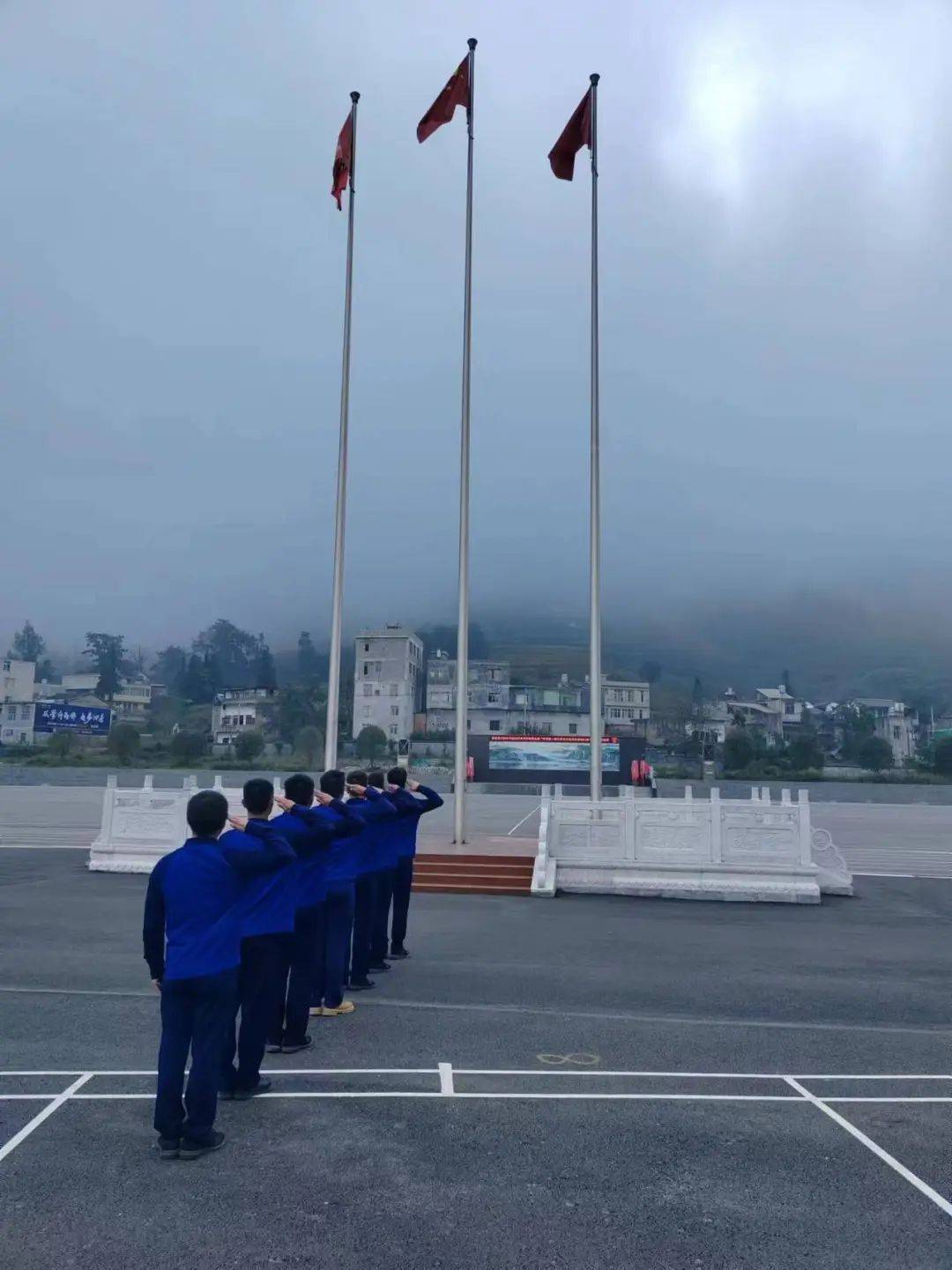 "陆港新城"消防安全的守夜人 ——镇雄县以勒镇专职消防队建设侧记