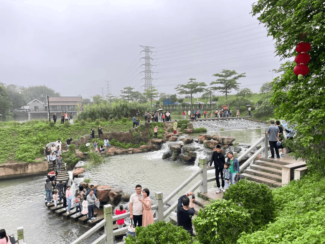 抢抓"五一"旅游黄金周,三水区各镇街以景区为阵地,纷纷推出各式活动