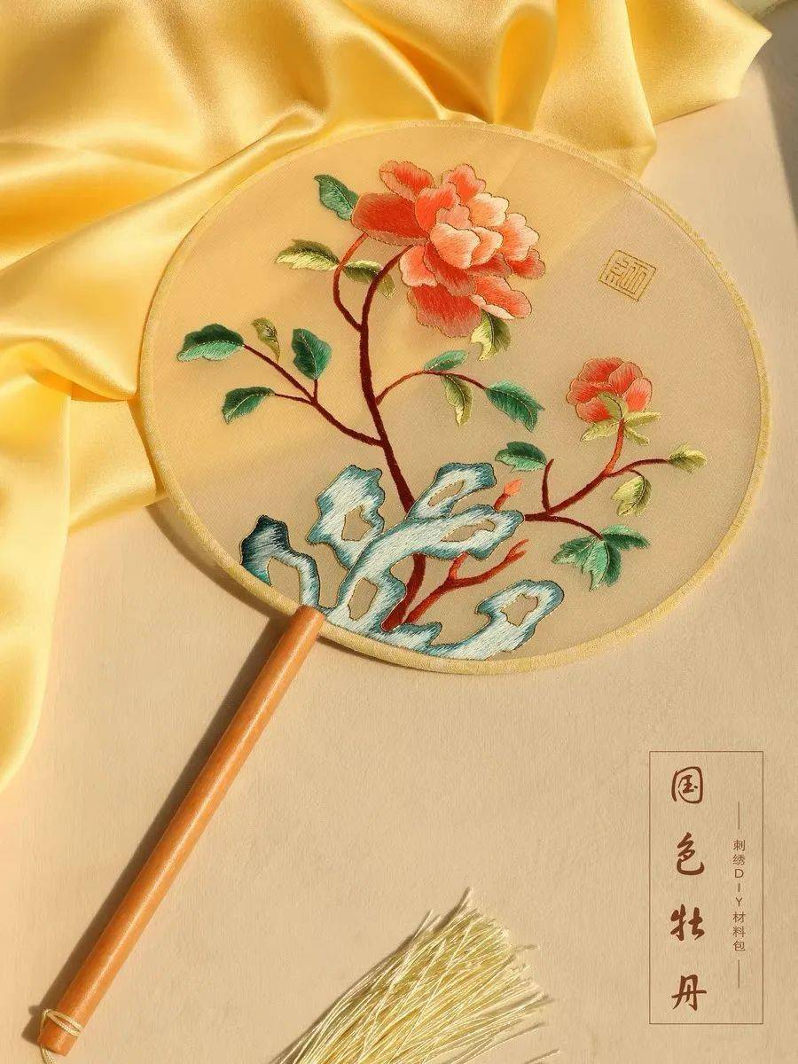 大冶非遗亮相迪拜!_刺绣_刘小红_旅游展