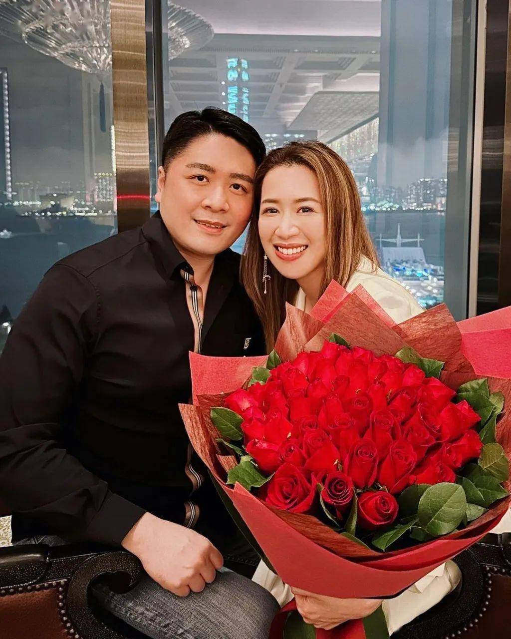 tvb女星离巢3年新动向曝光,曾跟袁伟豪拍拖,两人婚礼仅差五天_岑杏贤