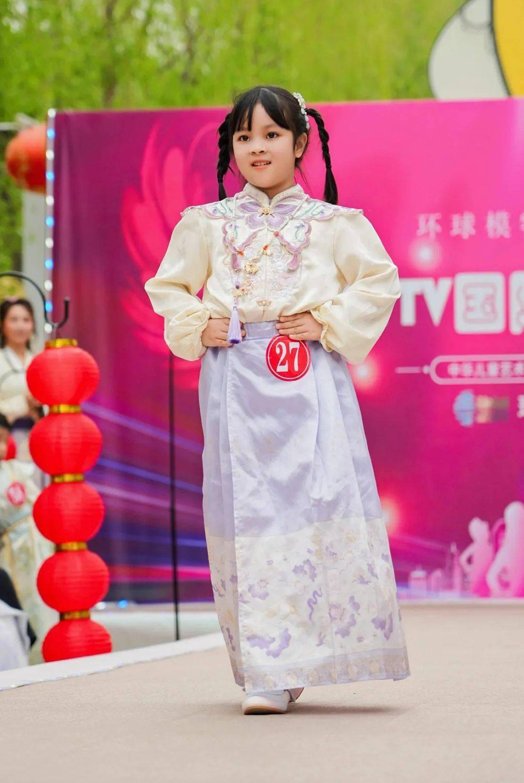 麦田星艺小艺人受邀参加gttv国际模特大赛环球模特新秀启动仪式