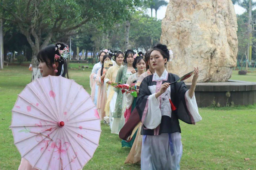 修远汉服社|花朝节活动精彩落幕,期待来年与君再赴约