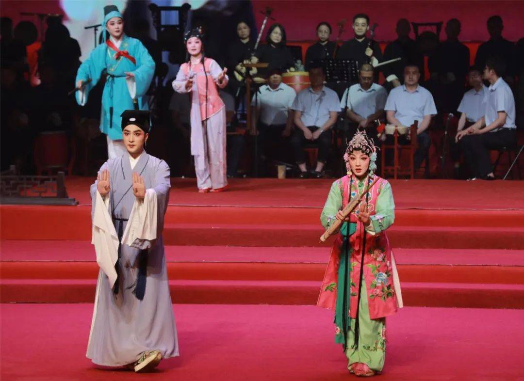 莆田市莆仙戏非遗保护传承中心(莆仙戏剧院)优秀青年演员郑超凡,俞植