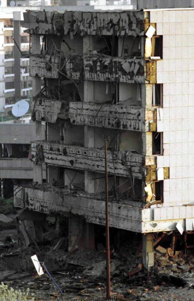 大楼爆炸图片