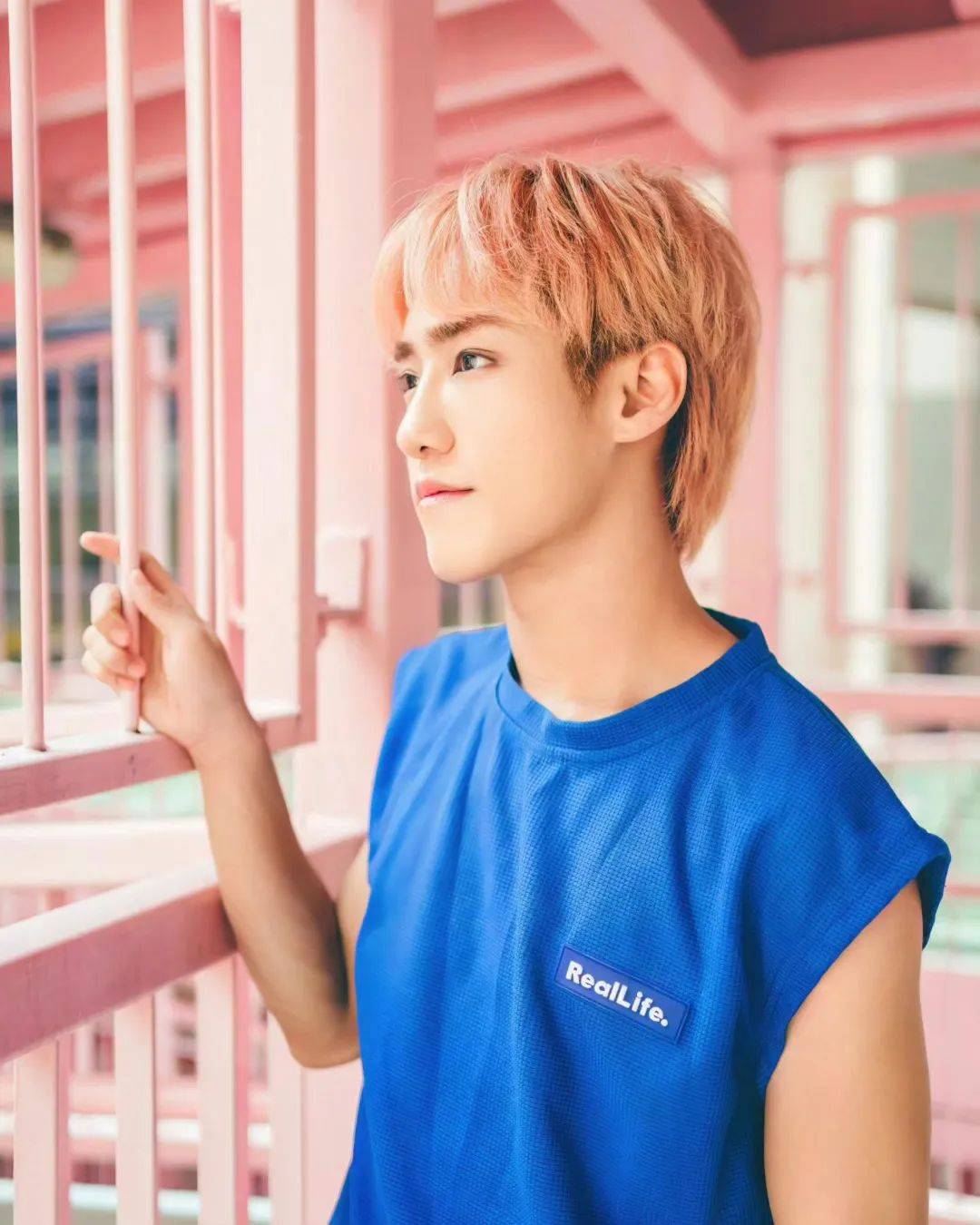 经历5次化疗17次电疗没有好转!tvb年轻男艺人患罕见癌症,童年经历坎坷