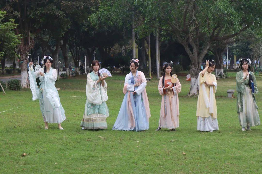 修远汉服社|花朝节活动精彩落幕,期待来年与君再赴约