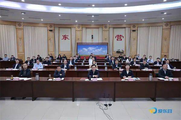 市委副书记,市长陈必昌,副市长王秀凤等在东营分会场参加收听收看.