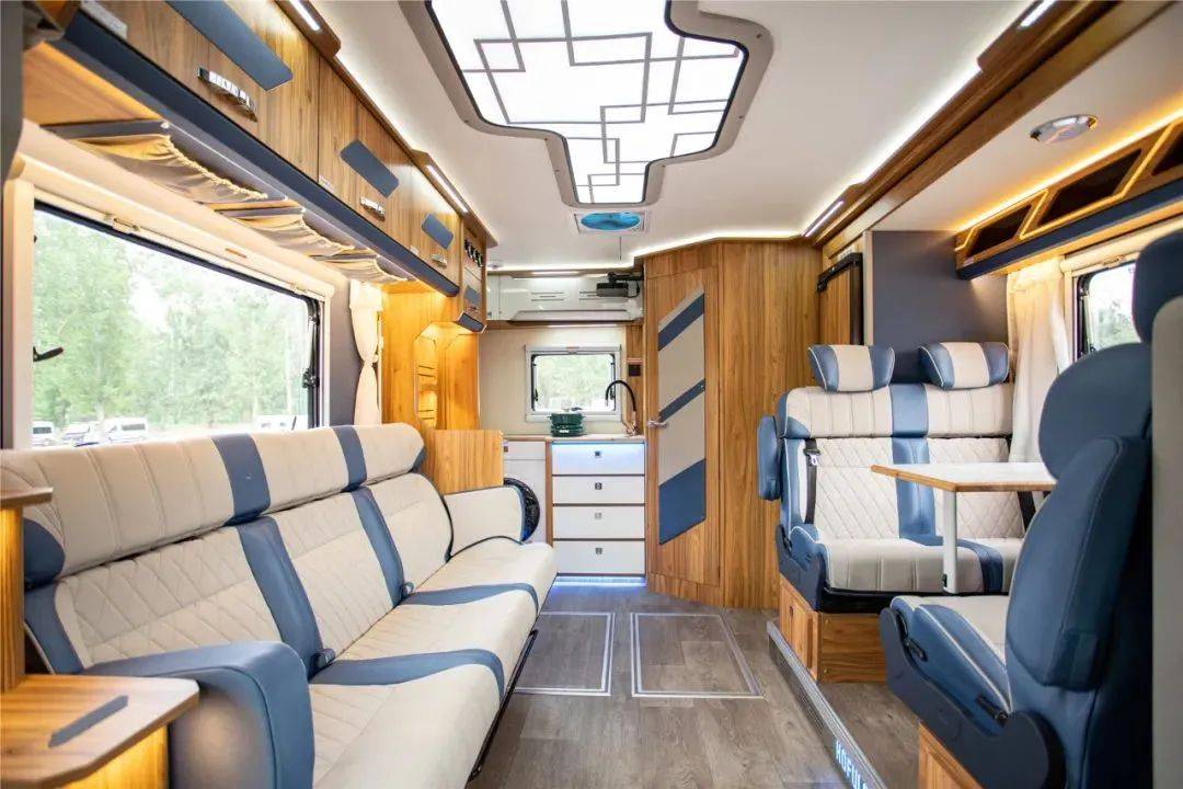 潮朝阳·购车节|一道独特靓丽的风景线,霍夫勒高端进口依维柯底盘房车