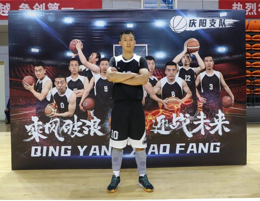 了每项工作任务,先后被支队评为"优秀训练标兵"和"先进个人"并荣立个