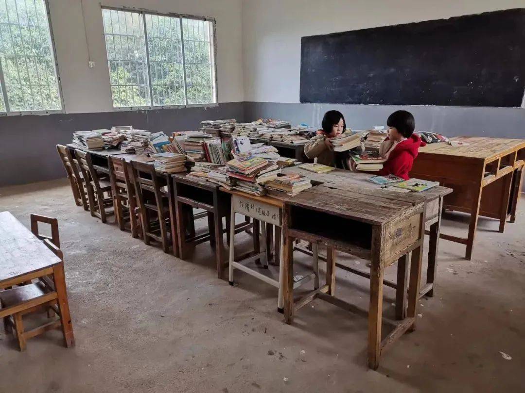 00后男生收到特殊成人礼!这场"双向奔赴"好暖