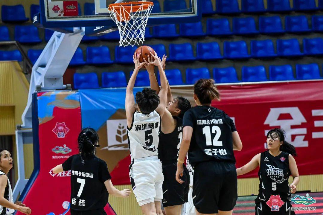 深圳15号周彤23分6篮板2助攻,珠海7号杨蕊20分7篮板3抢断.