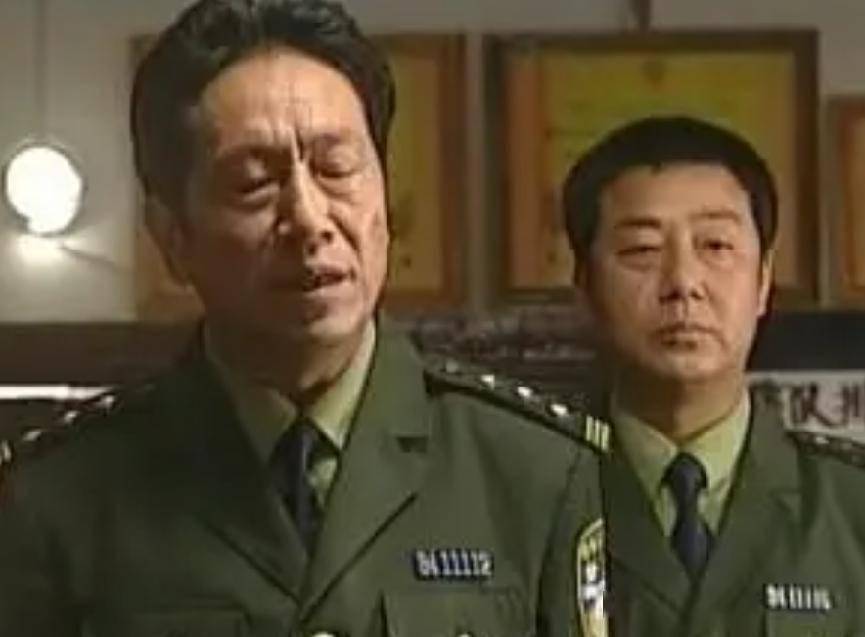 而随着出演警察次数上涨的还有王奎荣的事业.