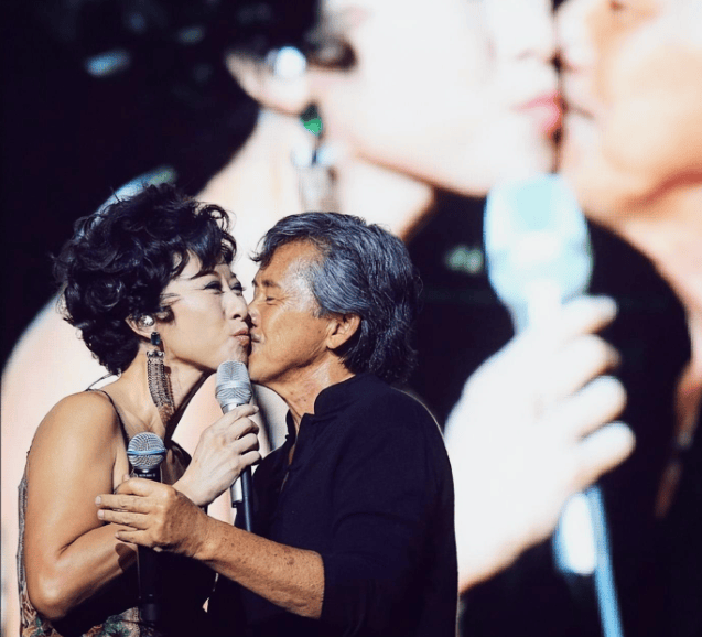 叶倩文:离开费翔,倾心朋友老公,丁克到老,她活得自在又坦荡