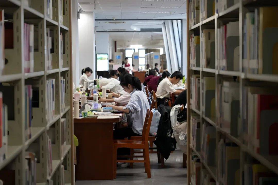 大学生活的五次"重生"_er_展开_校园