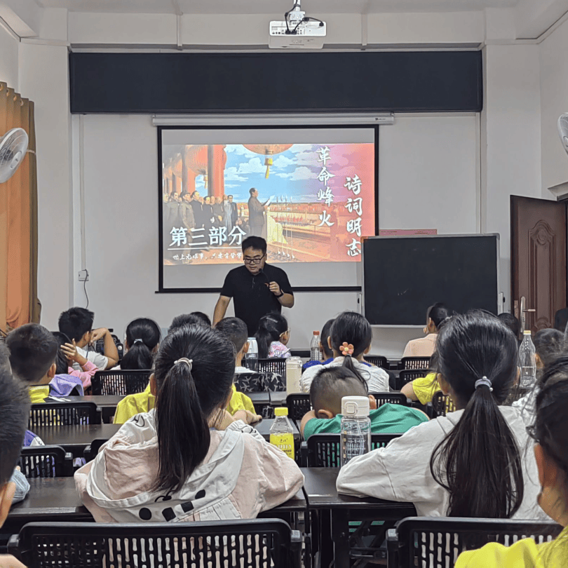 县西部计划志愿者前往特殊教育学校与孩子们制作炮龙手工(二)构建"