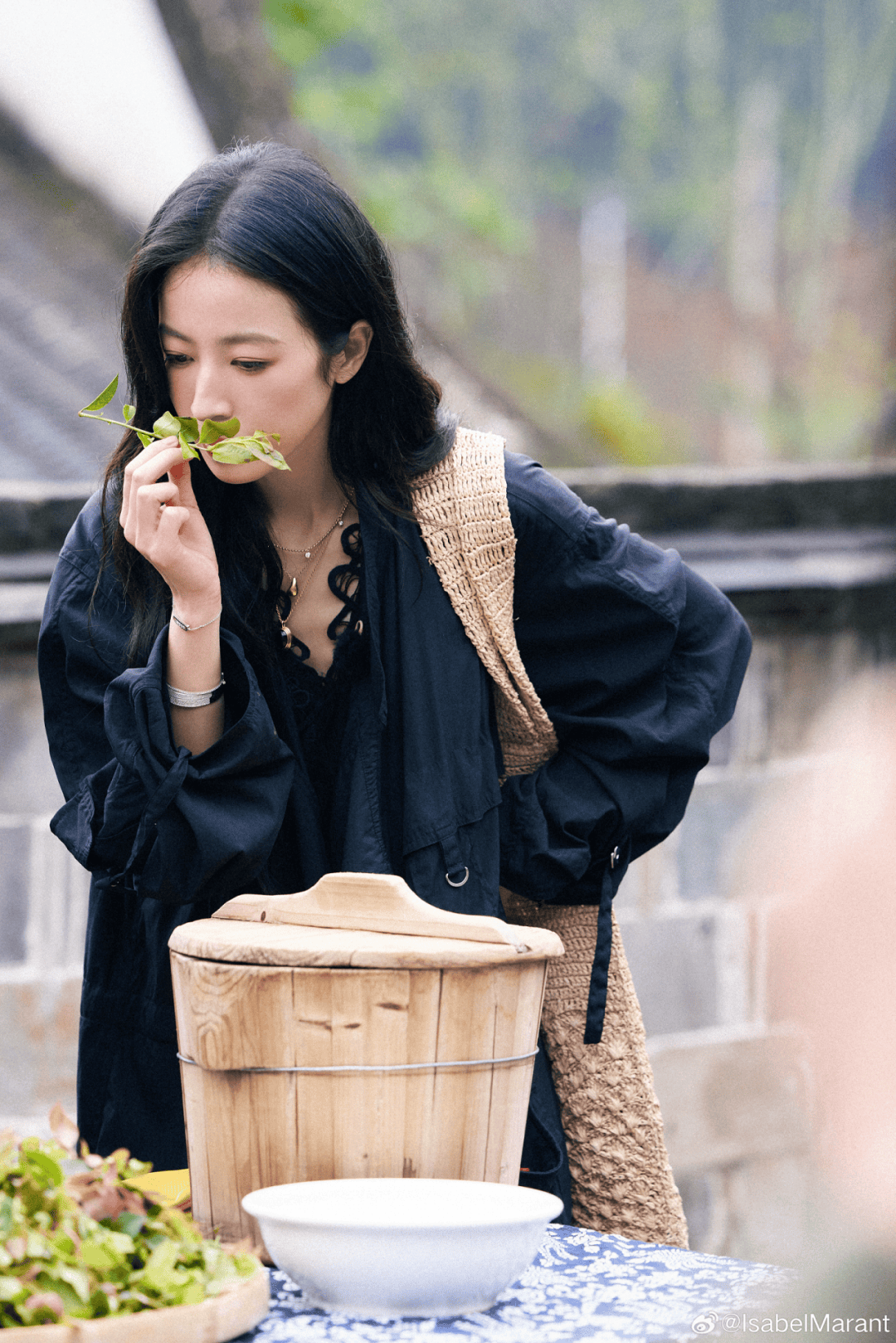 把波西米亚风刻入dna的还有法国设计师牌子isabel marant,最近在宣传