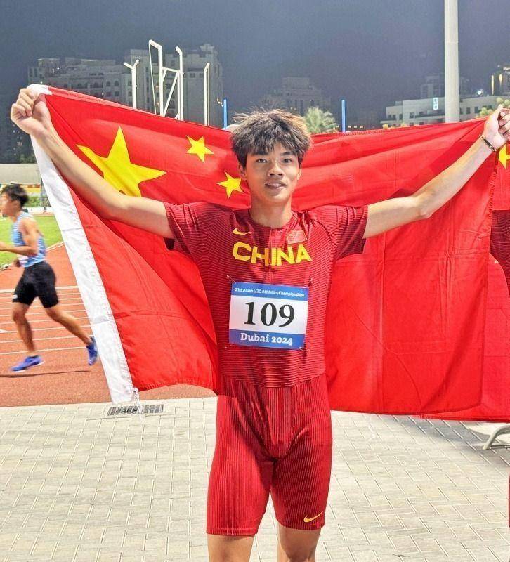 17岁南宁仔打破全国纪录 他如何从"田径小白"成长为国家健将?