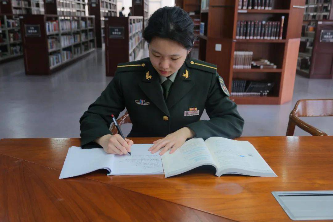 研究历年真题摸经验找方法考试大纲是重点复习方向很重要武警工程大学
