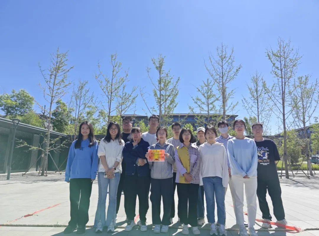 凝力梦想,聚力未来——山西大学经济与管理学院研究生"绳采飞扬"团体