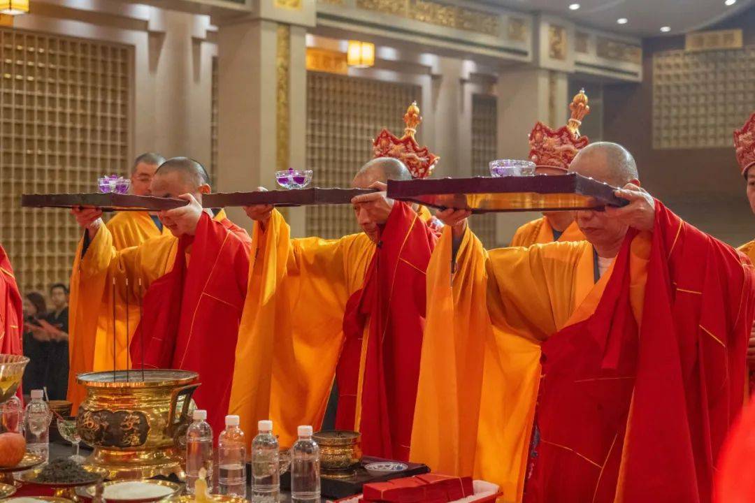 文殊菩萨圣诞点灯祈慧法会丨智慧明灯亮起,吉祥甘露加持_禅寺_居士