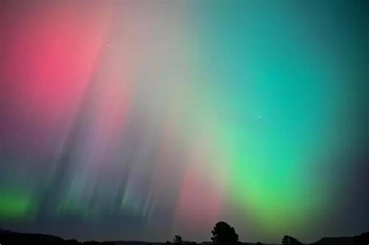 20年来最强!全球朋友圈刷屏"极光秀",近三天或将持续