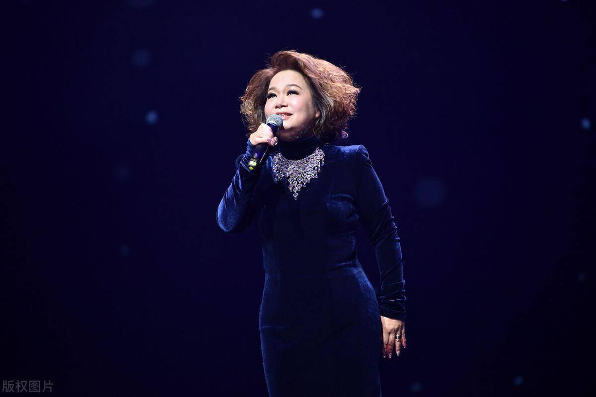 杜丽莎这身材,这才是尤物啊!