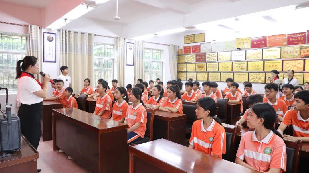 下一步,团东兴市委,东兴市少工委将持续强化对青少年的思想政治引领