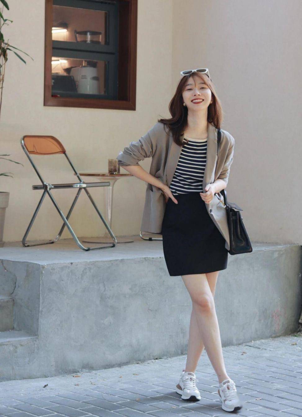 14套夏天好看的半裙搭配,实用又时髦!_设计的_裙摆_上衣