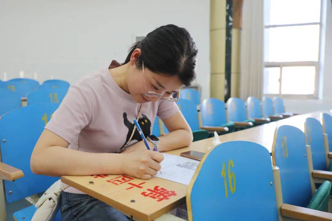 【龙小|艺术节】肥城市龙山小学举行教师"三字一画"基本功比赛