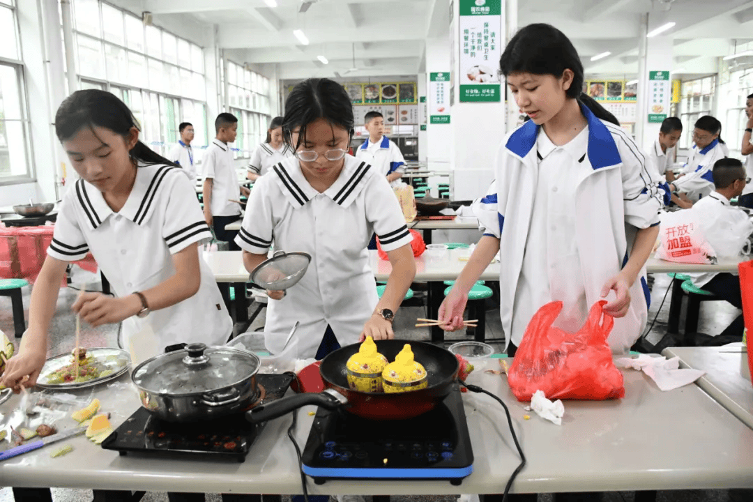 中学生厨艺大比拼美篇图片