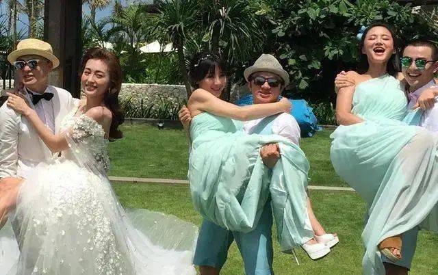 而柳岩出道多年遇到最不公平的待遇,要数2016年的"闹伴娘"事件.