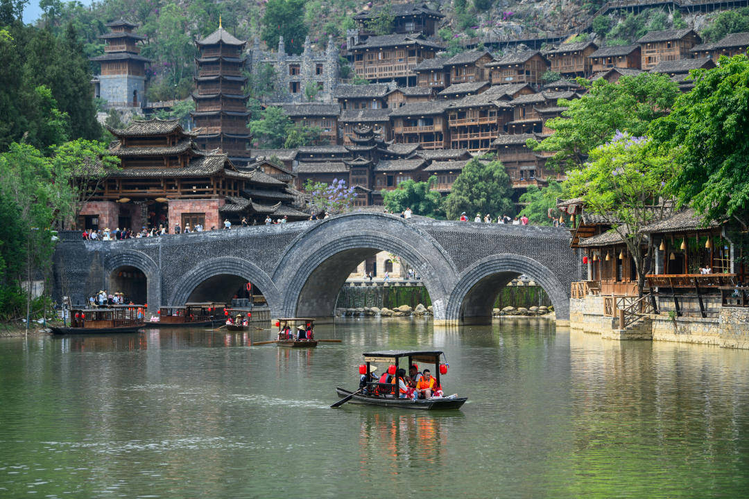 贵州县域旅游掀热潮_榕江县_游客_兴义市