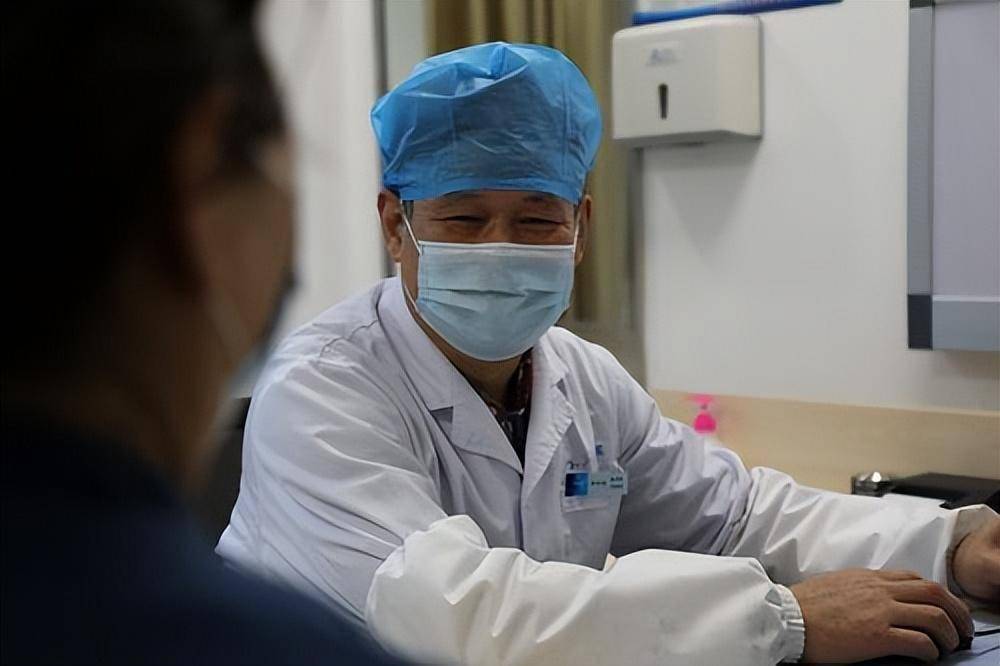 平日不抽烟喝酒,妻子后悔:我劝不住他_张大伟_工作_医生