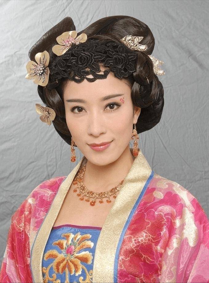 5位被低估的tvb女星,颜值甩"白幼瘦"几条街,却选择不走红人生