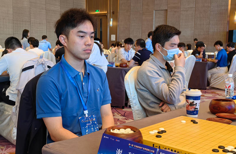 组图:"北海新绎杯"世界围棋公开赛预选赛次轮开赛