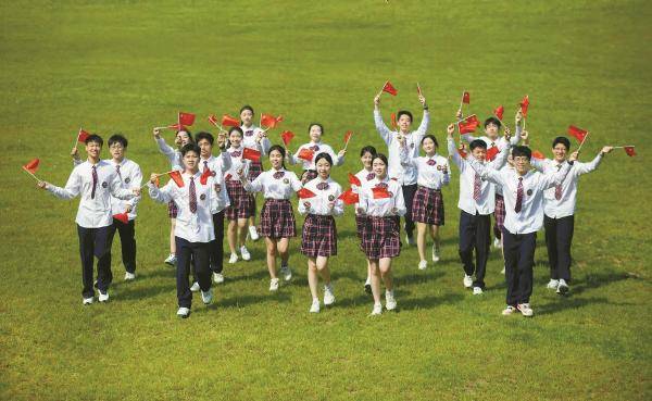 母亲节之际,宁波诺丁汉大学附属中学收获了特别的"礼物"——来自