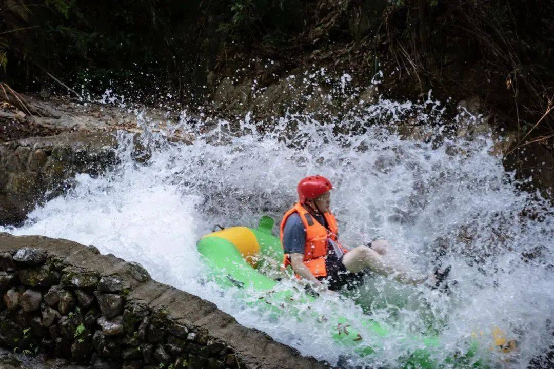 反正有大把盛夏时光!龙岩九溪庐漂流 沐·光之城,森林牧场纯玩一日游