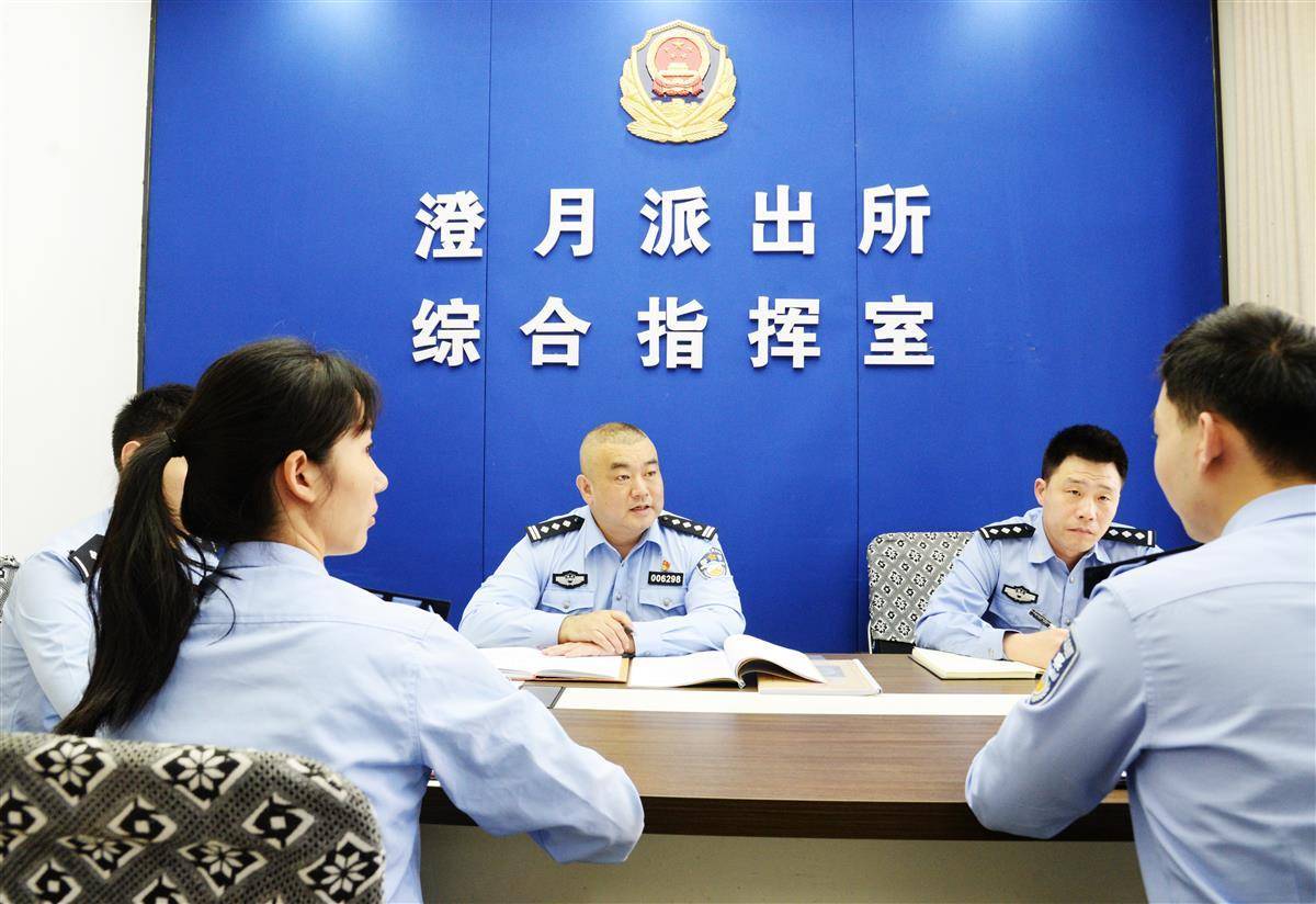 黄石民警梁勇:自创"小课堂"练兵,一张婆婆嘴暖心