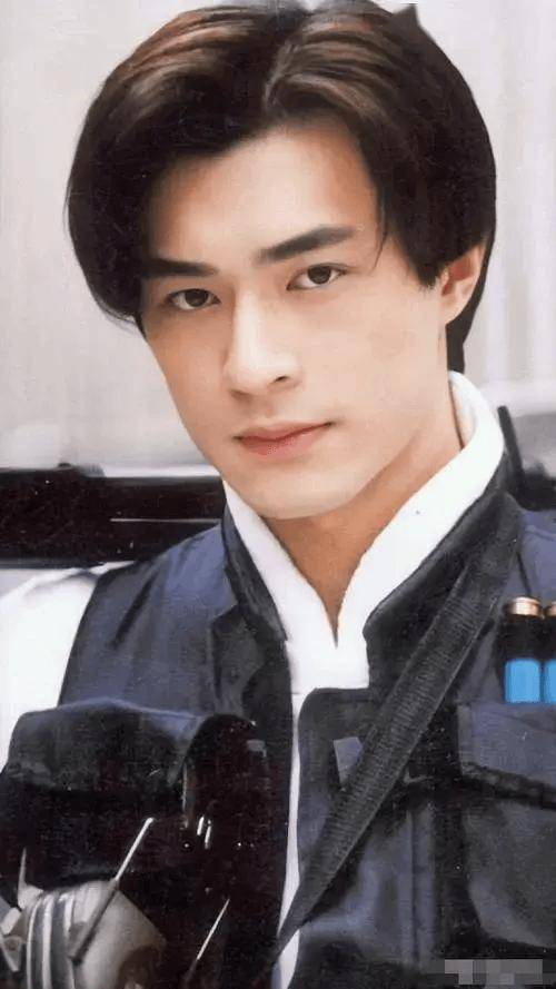 满脸科技和狠活,忍了古天乐和陈浩民,看到毛宁我真的忍不住笑了