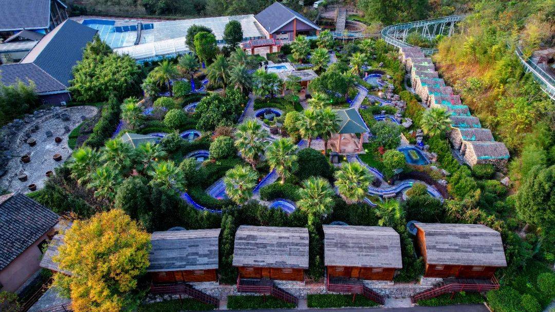 三峡龙隐谷活动时间:5月16日-5月22日活动内容:门票挂牌96元/人,优惠