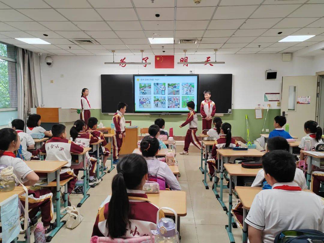 小手拉大手 争做文明有礼好少年——万全小学开展文明有礼天津人