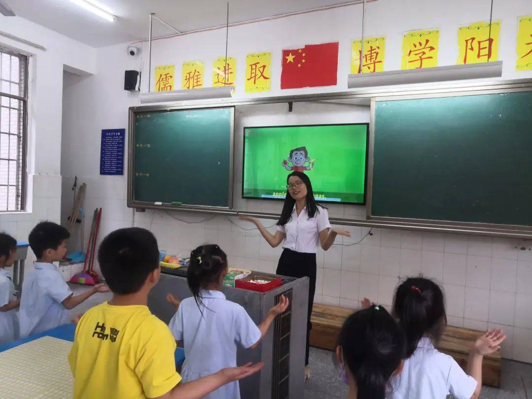 【清新·学风】萌娃来探校,英发圆你梦——英发学校与圣瑞佳源幼儿园