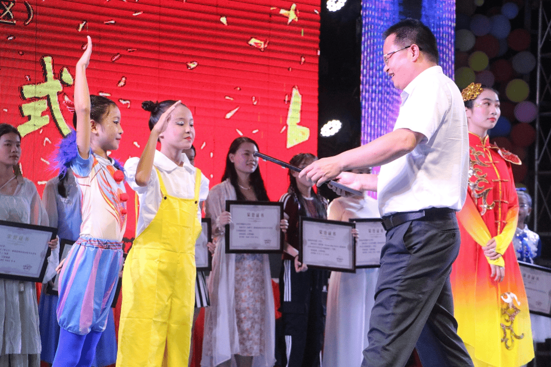 高州南塘,荷塘,石板,荷花,顿梭的朋友都来看看,你母校获得几等奖!