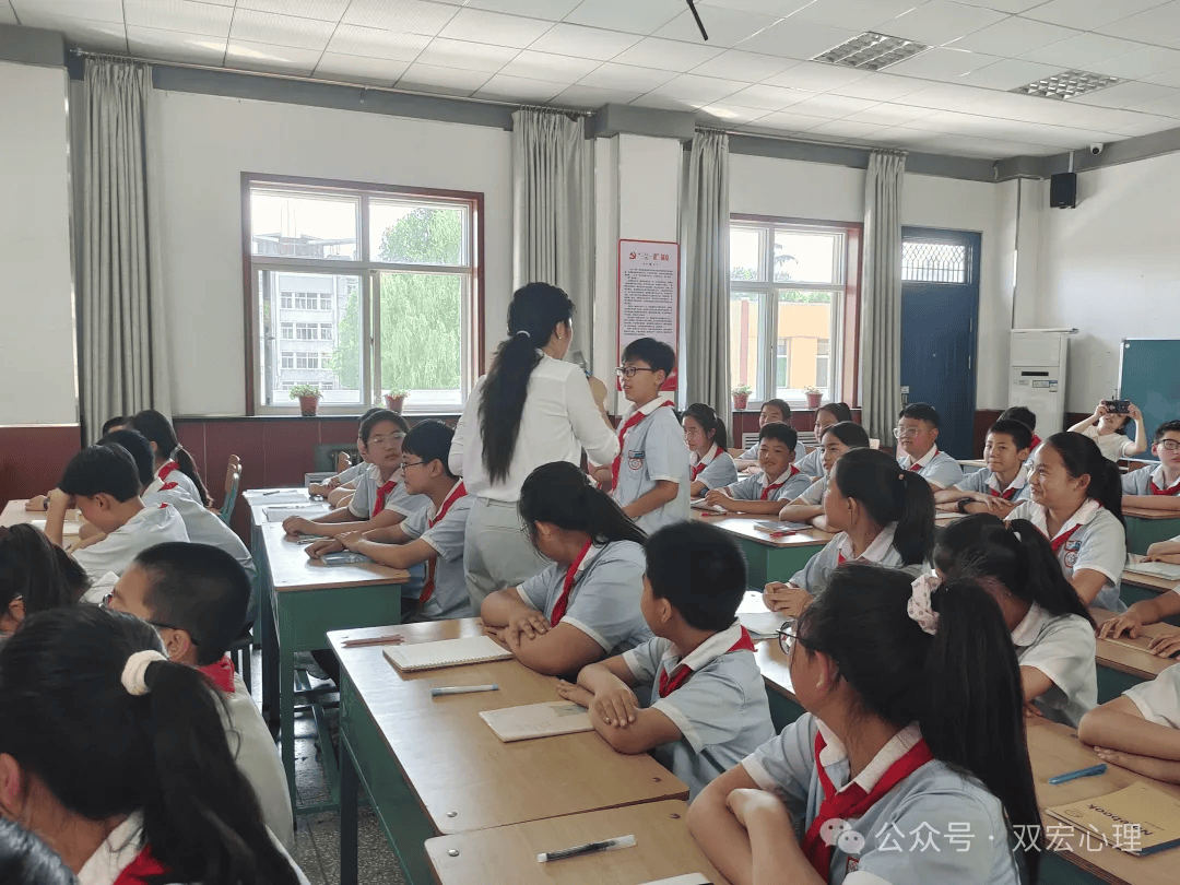 共青团临汾市委青少年权益维护巡回讲堂走进临钢小学校