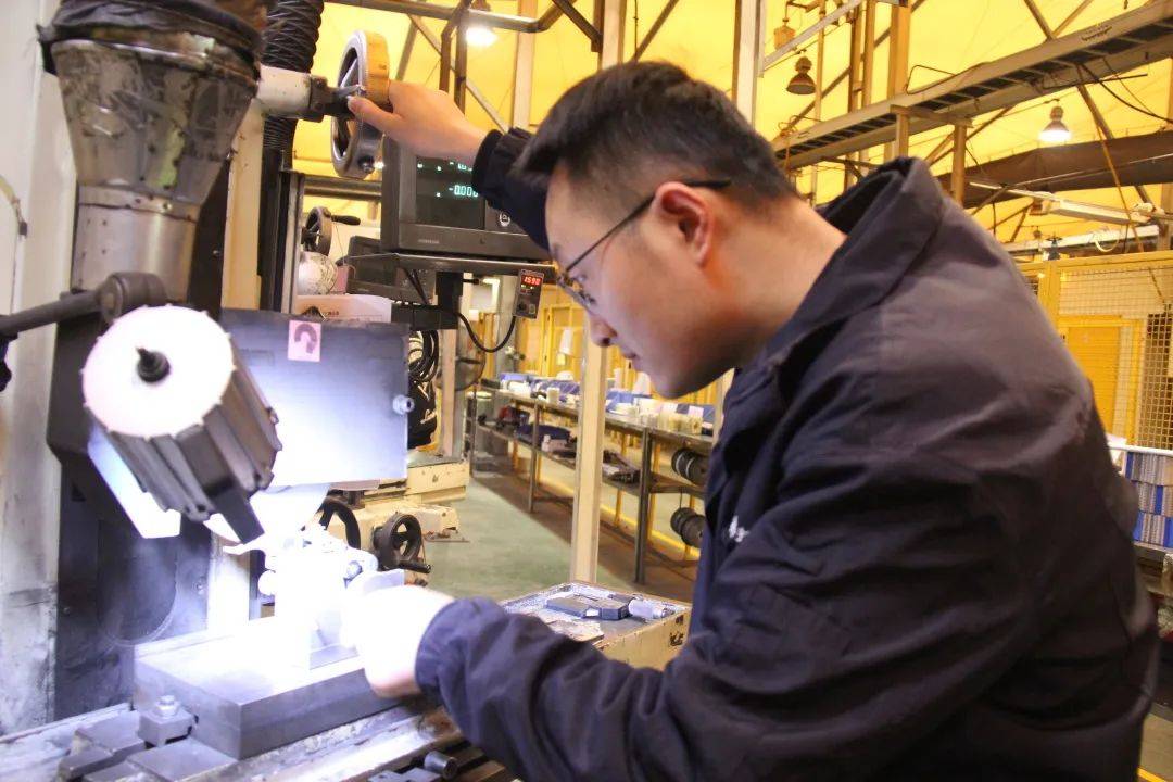 二次入职不久,他就给高阶主管们露了一手_武斌_技术_廊坊