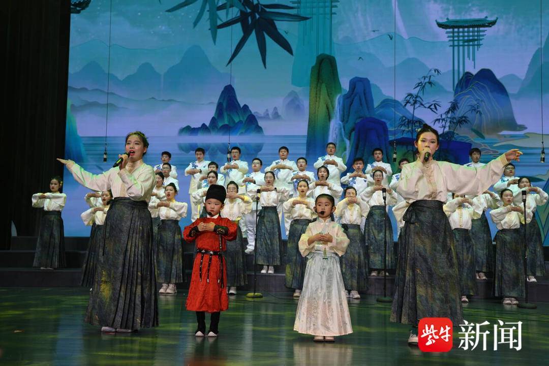 镇江三中:激情飞扬歌声亮,梦想起航西府行