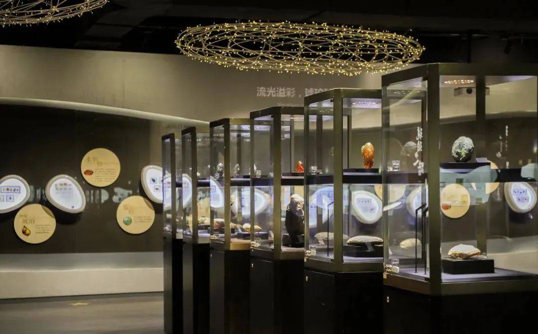 78 世纪琥珀博物馆详细地址:深圳市宝安区松岗街道松瑞路1号三层