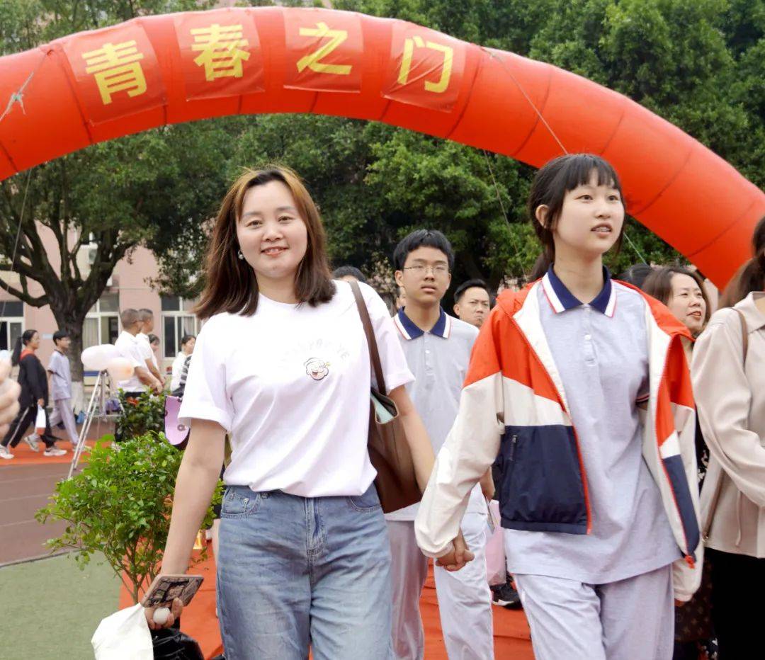 实校十四岁"青春仪式",创造学子的"独家记忆"!