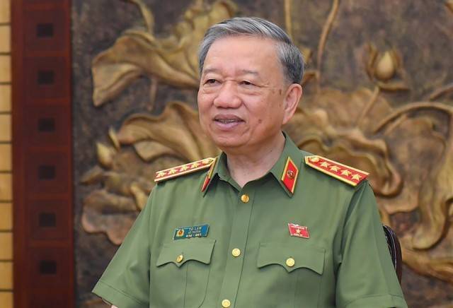 越共中央建议由苏林和陈青敏分别担任国家主席和国会主席